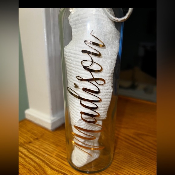 "Madison" name logo glass water bottle label can peel off - Picture 13 of 13
